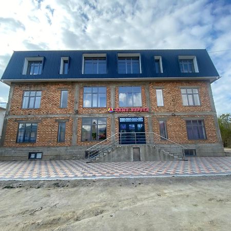 Готель Алые Паруса Чолпон-Ата Екстер'єр фото